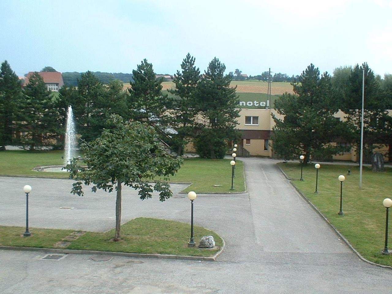 Motel - Hotel La Poularde Romont Exterior foto